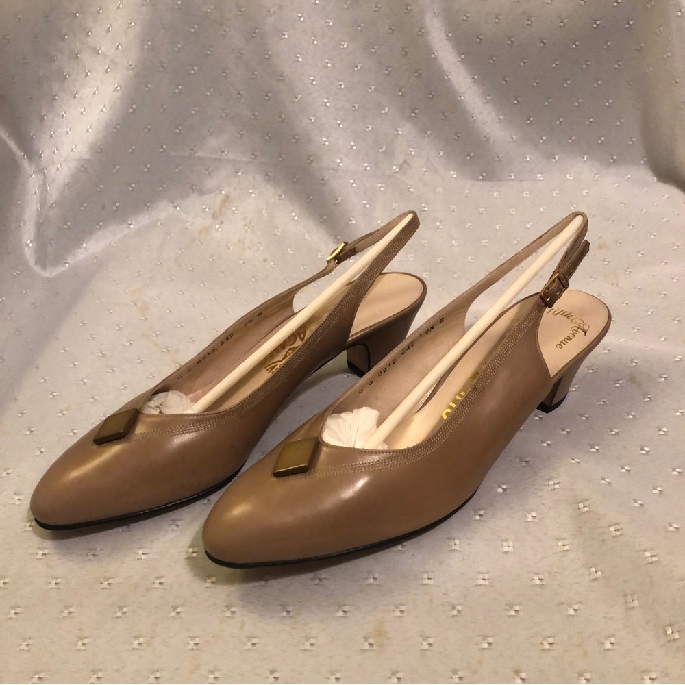 Slingbacks for Spring! Like new!